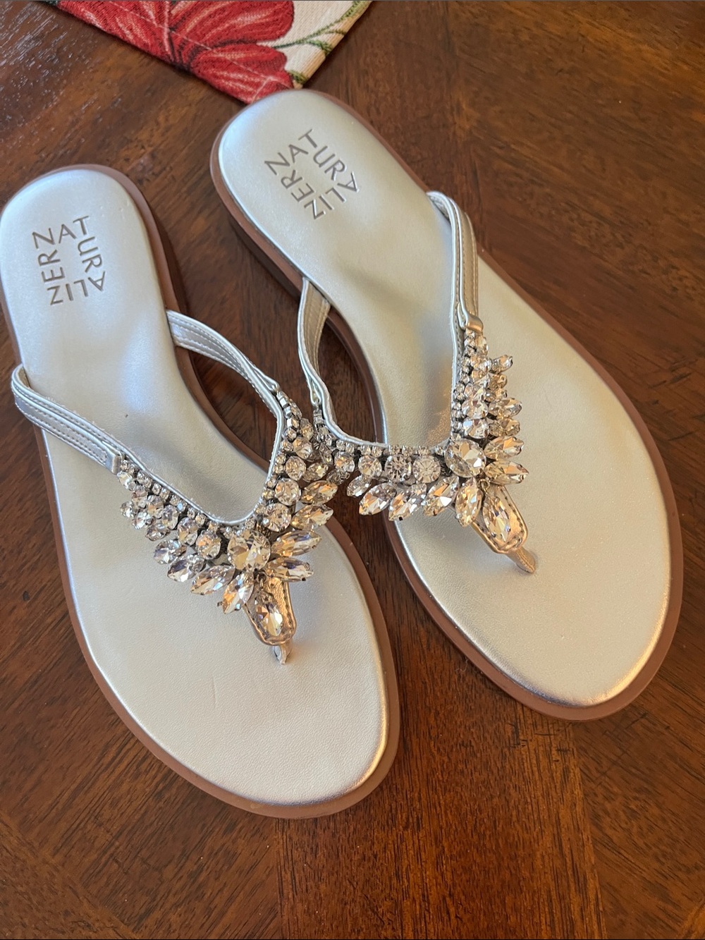 Silver Jeweled Women's Naturalizer dressy  Sandals
